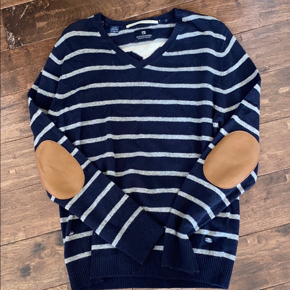Mens Scotch and Soda lambs wool sweater. Really nice!
